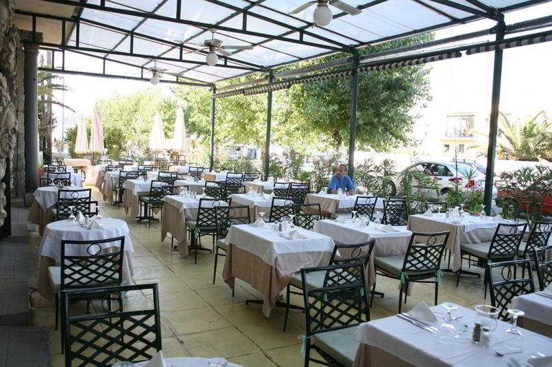Mayor Mon Repos Palace - Adults Only Corfu  Exterior foto